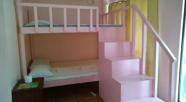 Guilly's Place, Book Hotel Oslob Cebu