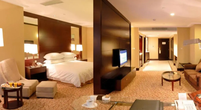 Семейный люкс Golden Eagle Summit Hotel Downtown