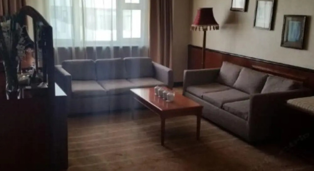 Wenxin Holiday Hotel, Varaa Hotelli Tonghua Jilin