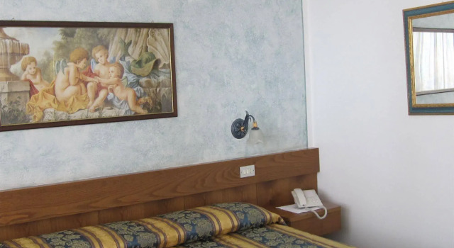Hotel Azola