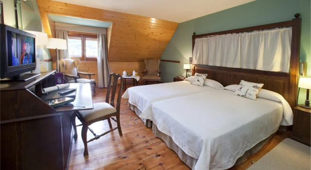 Parador de Artíes, Забронировать Отель Отели Артьес с парковкой, Парковка