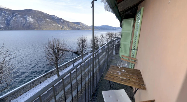 Апартаменты c 1 комнатой с балконом Casa la Finestra sul Lago - WelcHome