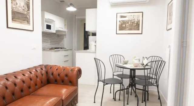 Bibbis House San Lorenzo, Забронировать Гостевой дом Сан-Лоренцо Рим