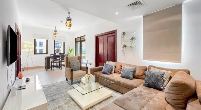 Gorgeous 1-br Downtown Dubai, Забронировать Отель Даунтаун Дубай , рядом с Дубайский аквариум