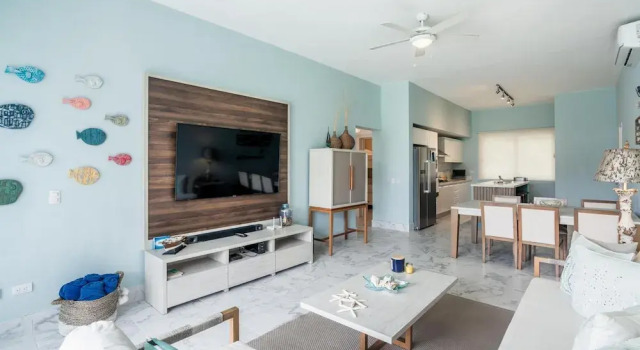 Two-bedroom apt With Pool View bbq in Lake View