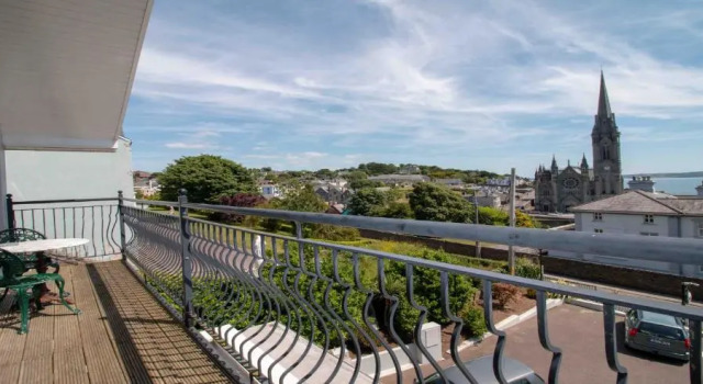 Люкс с видом на море Bella Vista Hotel & Self Catering Suites
