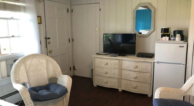 Четырёхместный номер Standard с видом на сад Spring Garden Inn