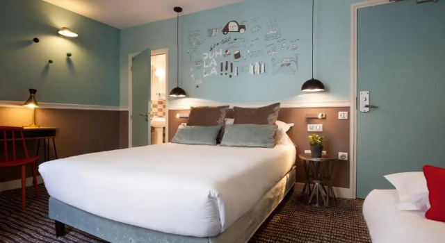 Трёхместный номер Standard Hôtel des 3 Poussins