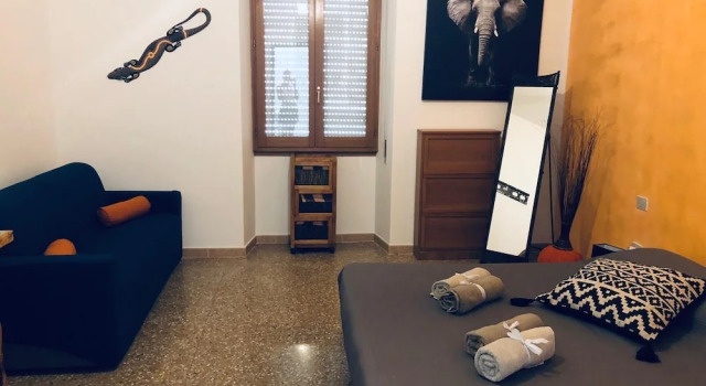 CIMAROSA ROOM AFFITTI BREVI, Забронировать Гостевой дом Кальяри Южная Сардиния, рядом с Национальный археологический музей
