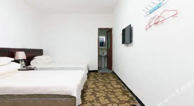 Quiet Mountain Peaceful Voyage Tourist Hotel, Rezervovat Hotel Xinxiang Henan
