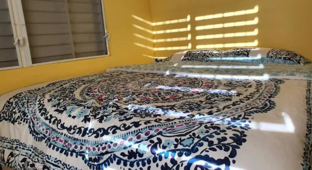 King bed, cozy one-bedroom apartment/ private deck, Забронировать Апартаменты/квартира Понсе South Puerto Rico