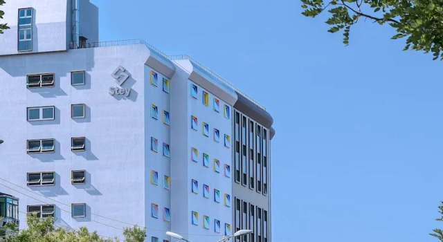 Stey 798 Art Zone Hotel