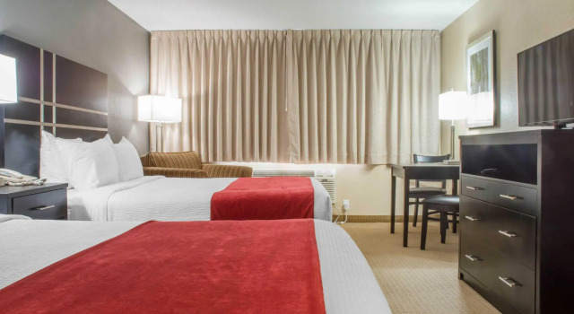 Четырёхместный номер Standard Quality Inn