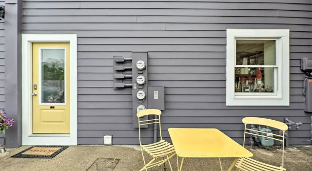 Апартаменты с 2 комнатами с балконом Cute Grand Haven Apartment: Walk Downtown Streets!