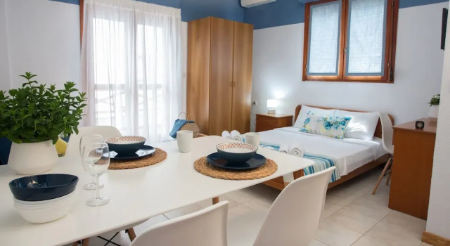 Студия Superior Saint John Villa Apartments
