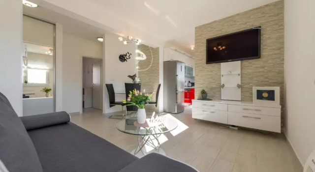 Ive Apartment, Забронировать Апартаменты/квартира Апартаменты Трогир, рядом с Church of St. Dominic, Апартаменты/квартира