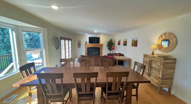 Sweetbriar Home 8 Bedroom Home by RedAwning, Book Feriehus Sommerhuse i Salt Lake County, Hytte