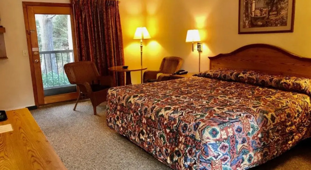Номер Standard Four Seasons Inn