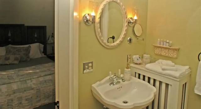 Люкс Superior Benjamin F. Packard House Bed and Breakfast