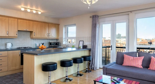 Ultra Urban Belfast Apartments, Забронировать Апартаменты/квартира Отели Белфаста с парковкой, рядом с Royal Belfast Academical Institution, Парковка