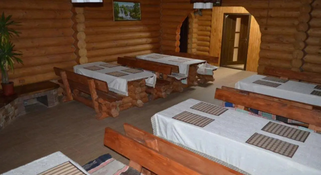 Sadyba Pikuy, Rezerwuj Hotel Hotele w Transcarpathia ze śniadaniem, Śniadanie