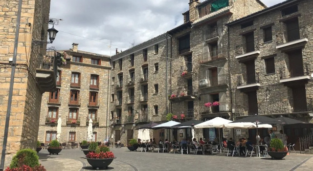 CASA CRUZ - auto check-in, Book Hotel Hotels in Aragon with Parking, Parking