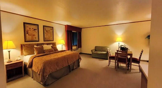 Doppel Suite Single Tree Inn
