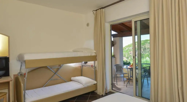 Трёхместный номер Standard Castelsardo Resort Village