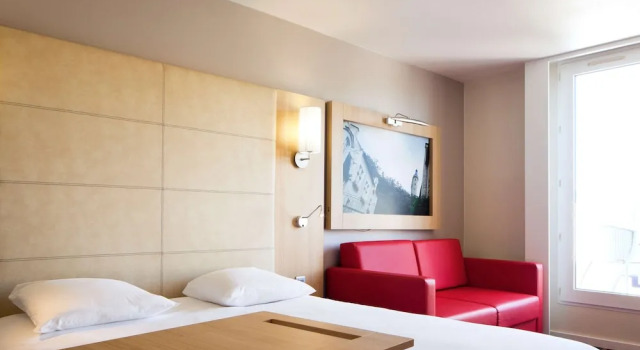 Двухместный семейный номер Standard с видом на город ibis Styles Chinon