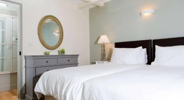 Апартаменты Deluxe The Bear, Cowbridge