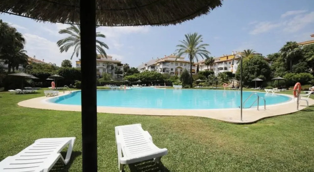 Apartment With In Marbella With Pool Access Enclosed Gard