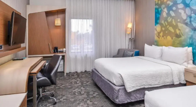Четырёхместный номер Standard Courtyard Palm Desert