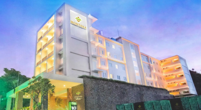 Полулюкс Montana Premier Senggigi