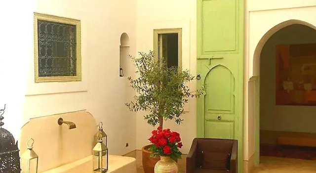 Riad Roshan, Забронировать Отель Отели Марракеш-Тенсифт-Эль-Хауз с парковкой, Парковка