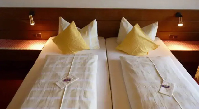 Gasthof-Pension-Metzgerei Jäger, Varaa Lomakoti Hotellit Baijeri pysäköinnillä, Pysäköinti