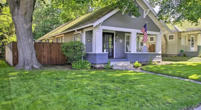 Коттедж Downtown CDA Home - Premium Walkable Location!
