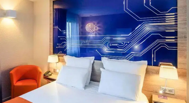 Трёхместный номер Classic Mercure Poitiers Site du Futuroscope
