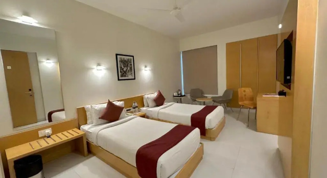 Люкс Luxury Quality Inn Patria Suites, Rajkot