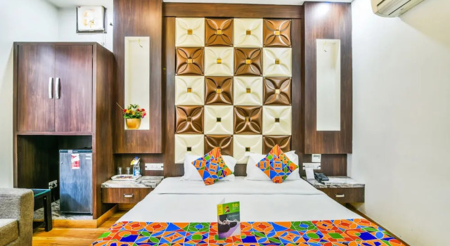 Номер Premium FabHotel Aman Residency Sharifpura