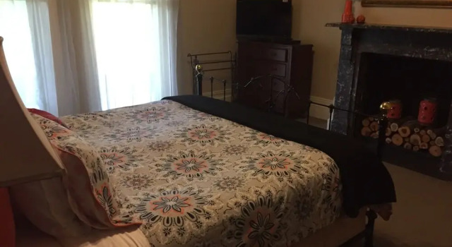 Carlyle House B&B, Prenota Bed & breakfast Rutherglen Murray River