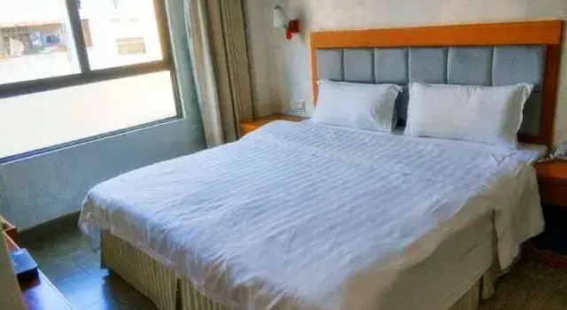 Dongsheng Inn, Boek Hotel Hotels in Guangdong met parkeren, Parkeren