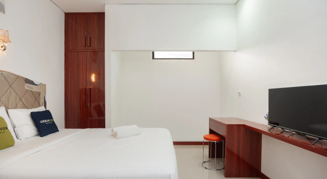 Urbanview Hotel Amarilis Sentul Bogor by RedDoorz, Book Hotel Bogor 