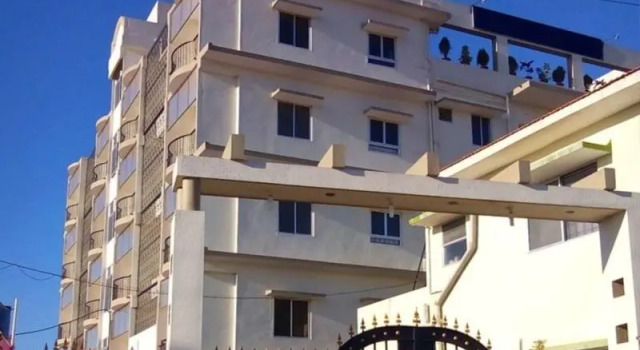 Vista Rooms at Adhiyaman College, Buchen Sie Hotel Hosur 