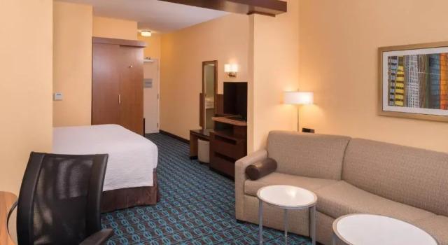 Люкс Fairfield Inn & Suites by Marriott Huntington