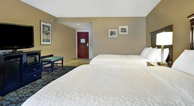 Четырёхместный номер Standard рядом с пляжем Hampton Inn Biloxi Beach Boulevard