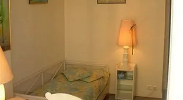 Bed And Breakfast Laos, Забронировать Отель 15-й округ: Порт-де-Версаль Париж, рядом с Espace Nadeshiko Paris France