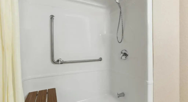 Двухместный номер Deluxe Days Inn by Wyndham Niagara Falls Centre St By the Falls