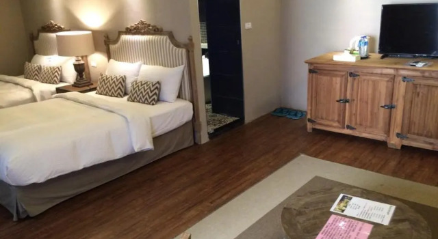 Четырёхместный номер Classic Chihpen Hotel Royal Kingdom