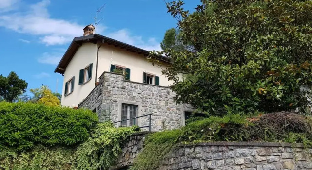 Апартаменты IseoLakeRental - Casa Rododendro