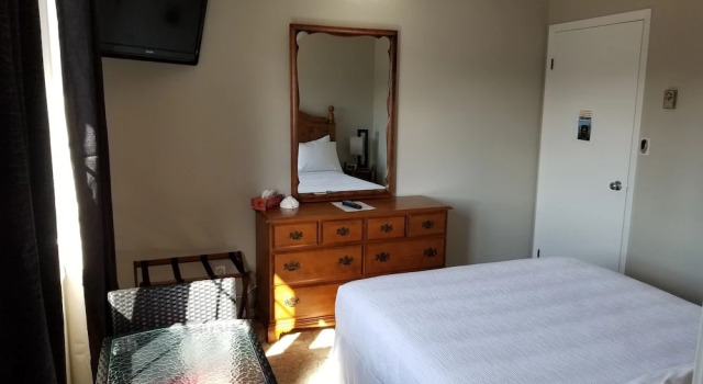 Bee 'n Bee Bed n' Breakfast, Varaa Hotelli  